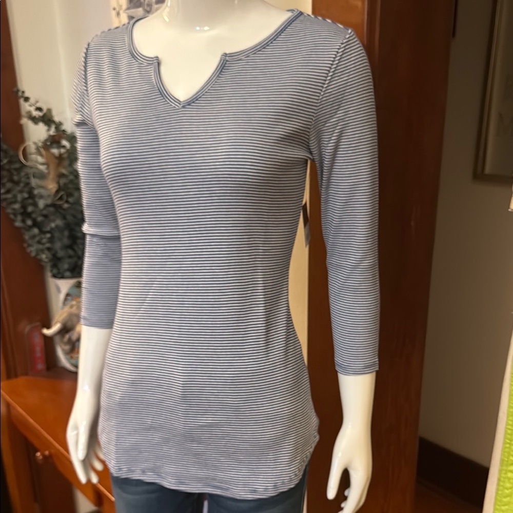 NWT Eddie Bauer size small Striped Navy and White Women's Top